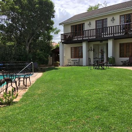 Golf And Garden Guesthouse Сомерсет-Уэст Экстерьер фото